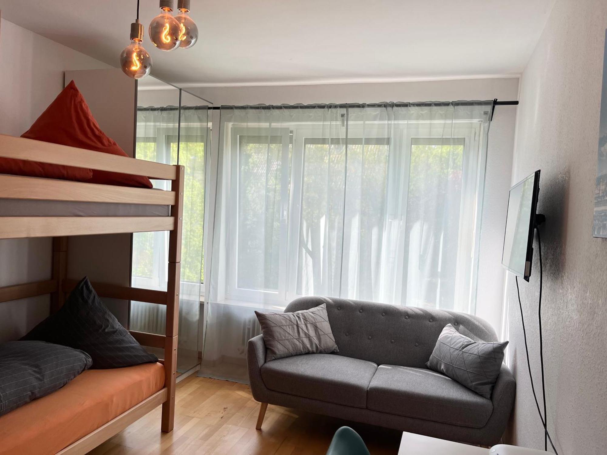 Gemuetliche Privatzimmer Mit Geteiltem Bad, Kueche Und Garten Μόναχο Εξωτερικό φωτογραφία